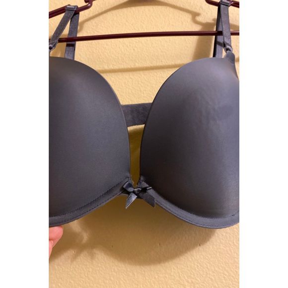 Victoria's Secret 34DD Bra - Picture 3 of 4